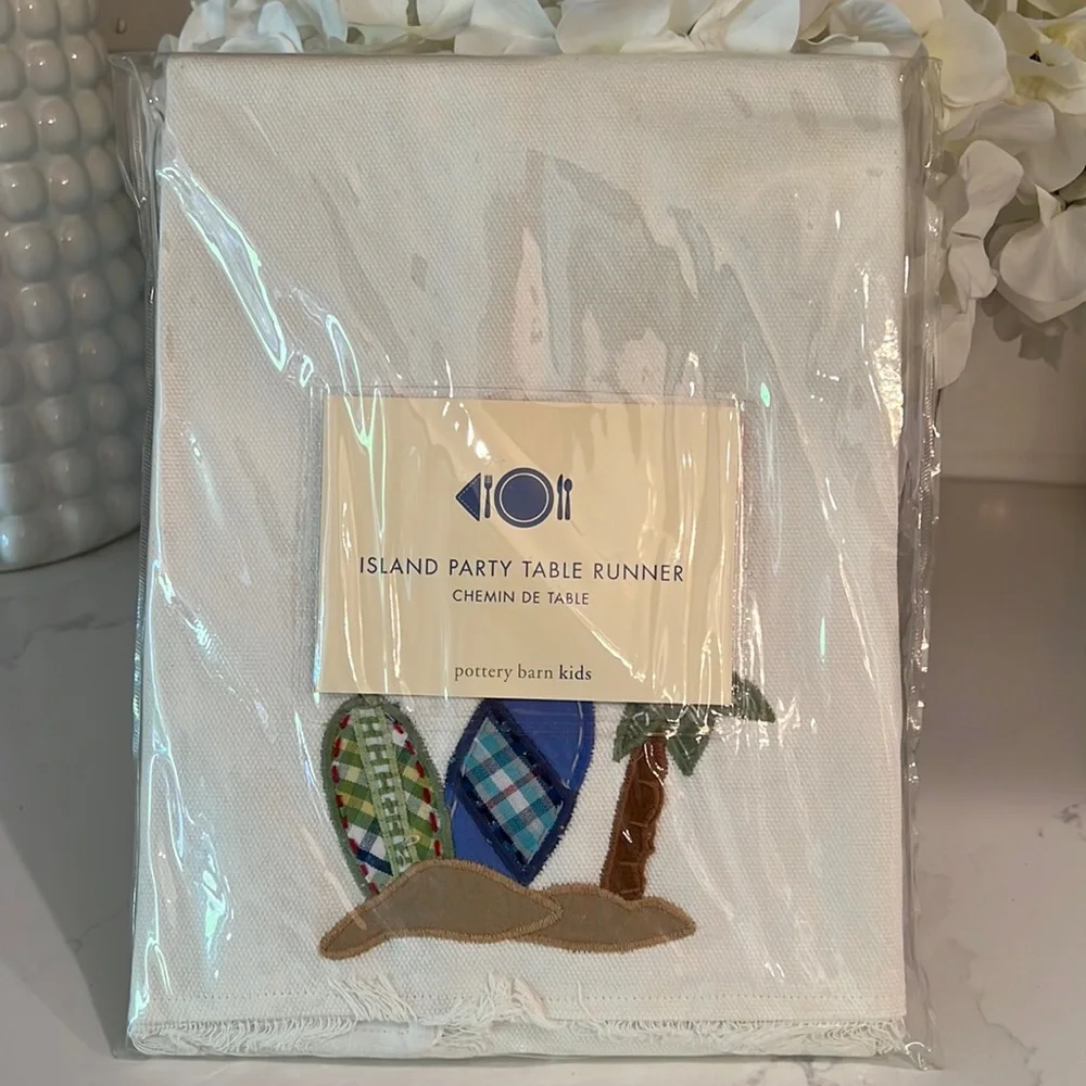 🏄‍♂️Pottery Barn Kids Island Party Table Runner Surfboard  New In Package